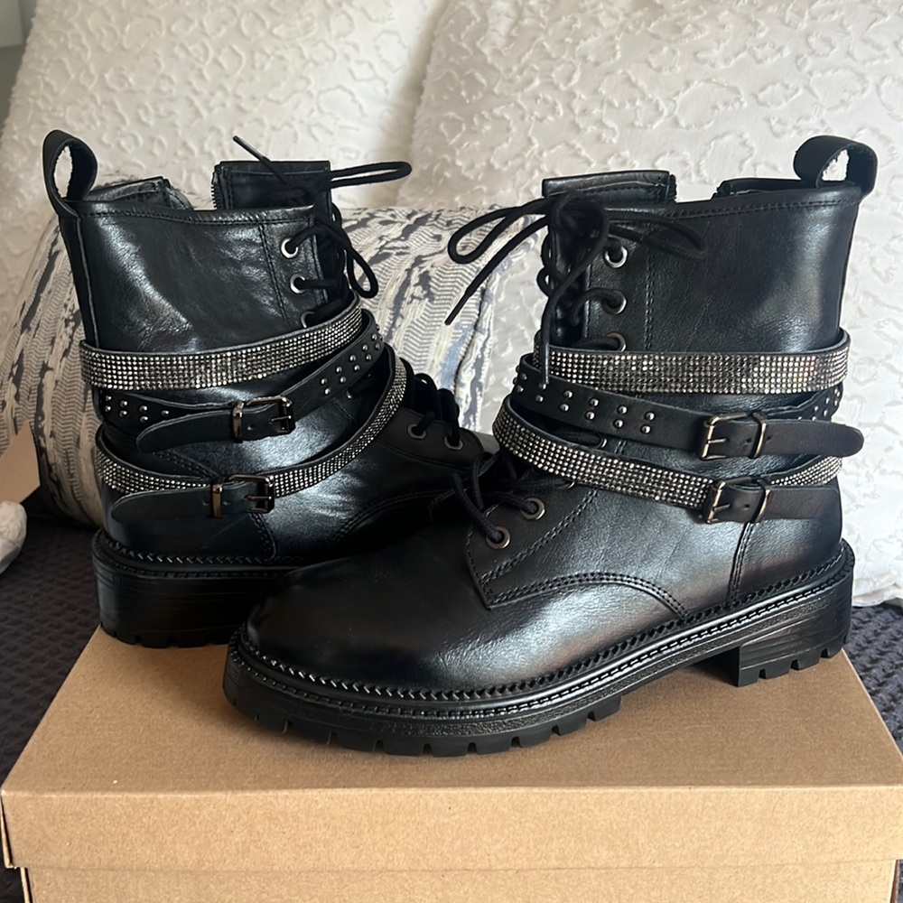 Steve Madden Charlie white
